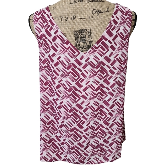 3/$25 NWT GNW Sleeveless Tank Blouse - Medium - Picture 4 of 9